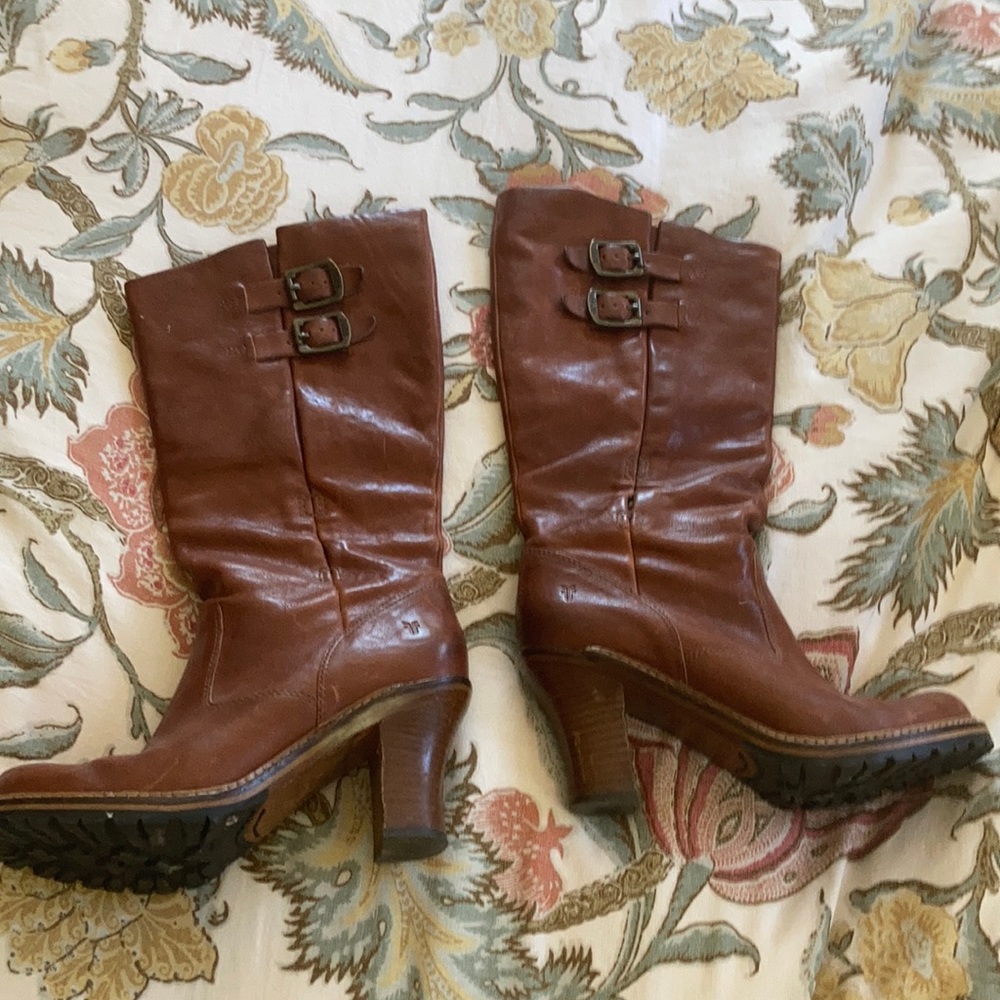 Frye boots barely worn